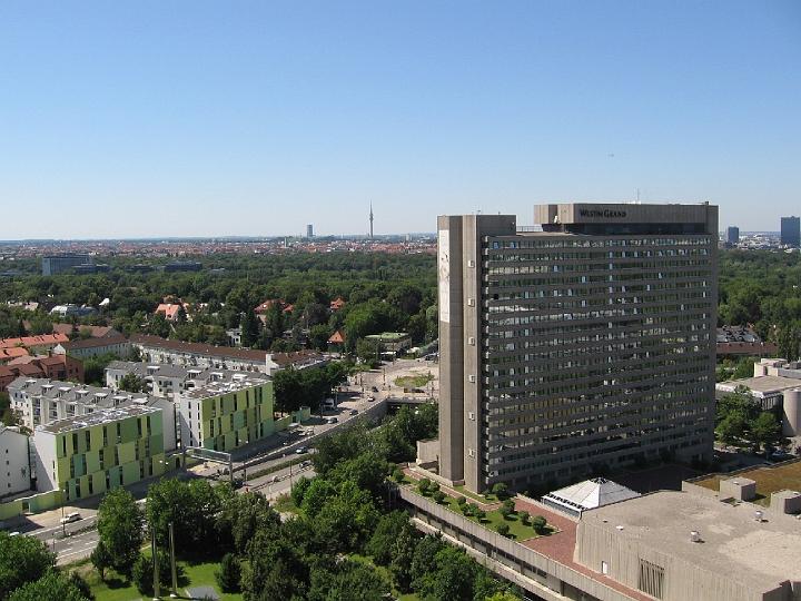 Muenchen 015.jpg - Die größte Sportveranstaltung in München waren die Olympischen Sommerspiele 1972. Derzeit bewirbt sich München für die Olympischen Winterspiele 2018. 